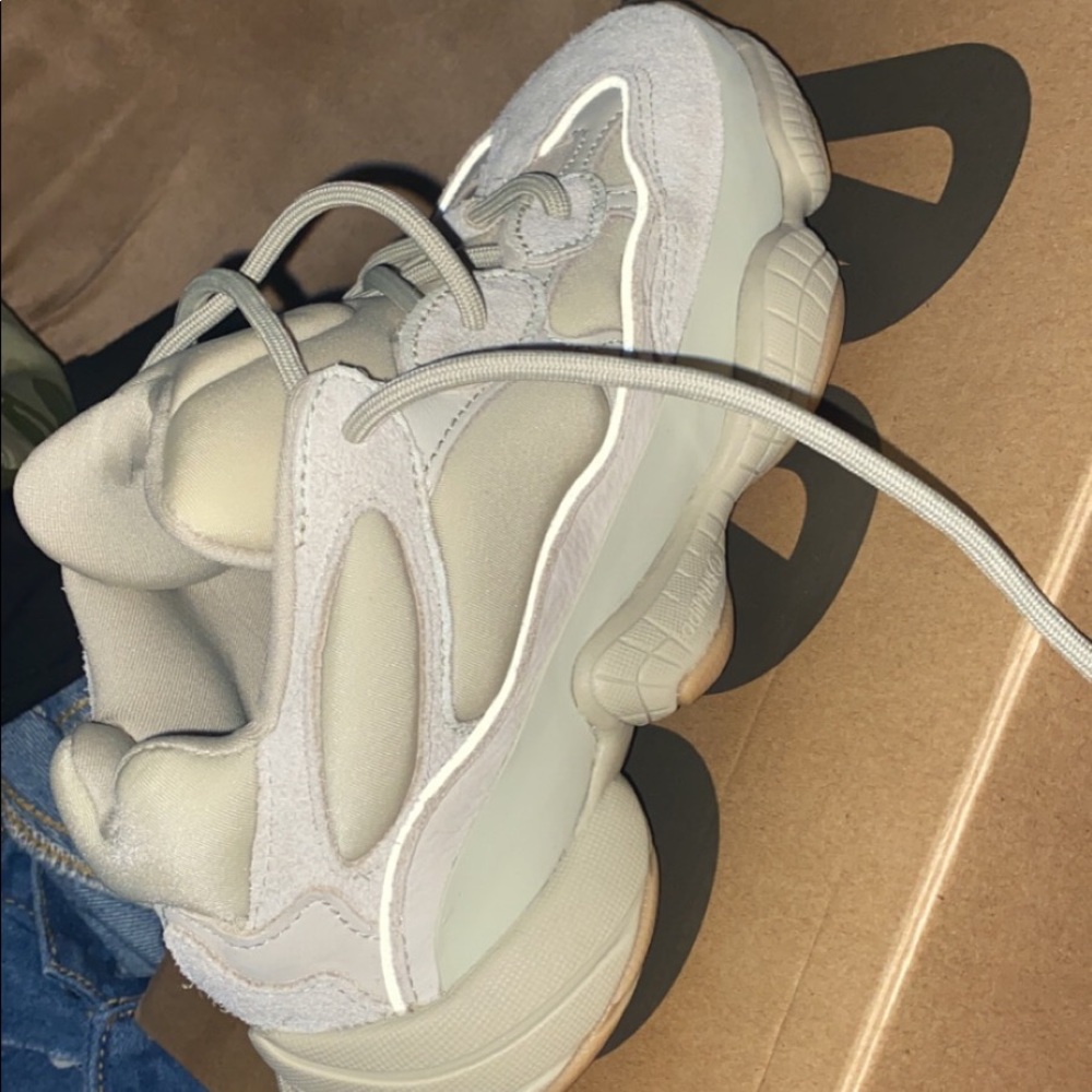 Yeezy size 5.5Y